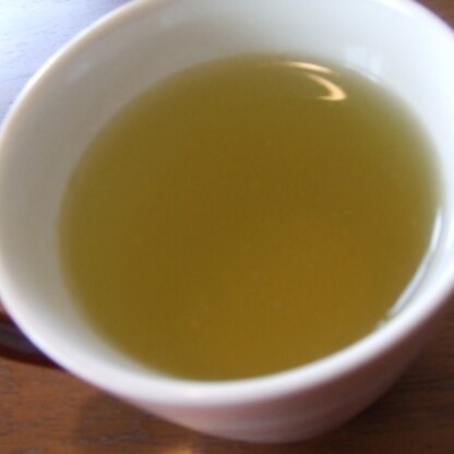いい茶葉もらったんで、はちみつ緑茶にしてみました。
やっぱりおいしいですね☆